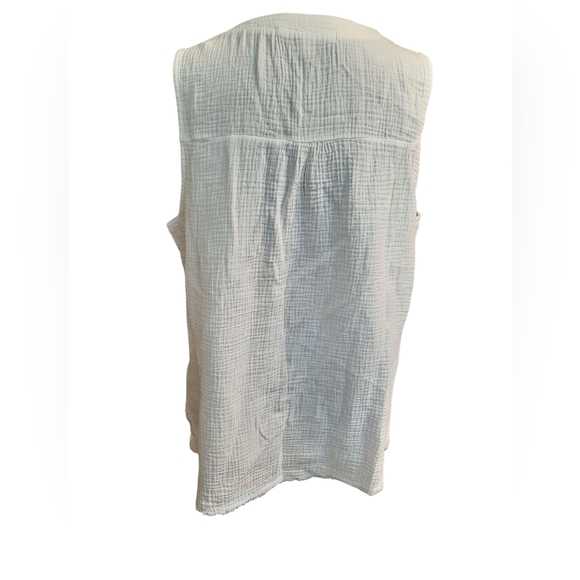 Good Days Only Sleeveless White Pull Over Top Large NWOT - Picture 7 of 10